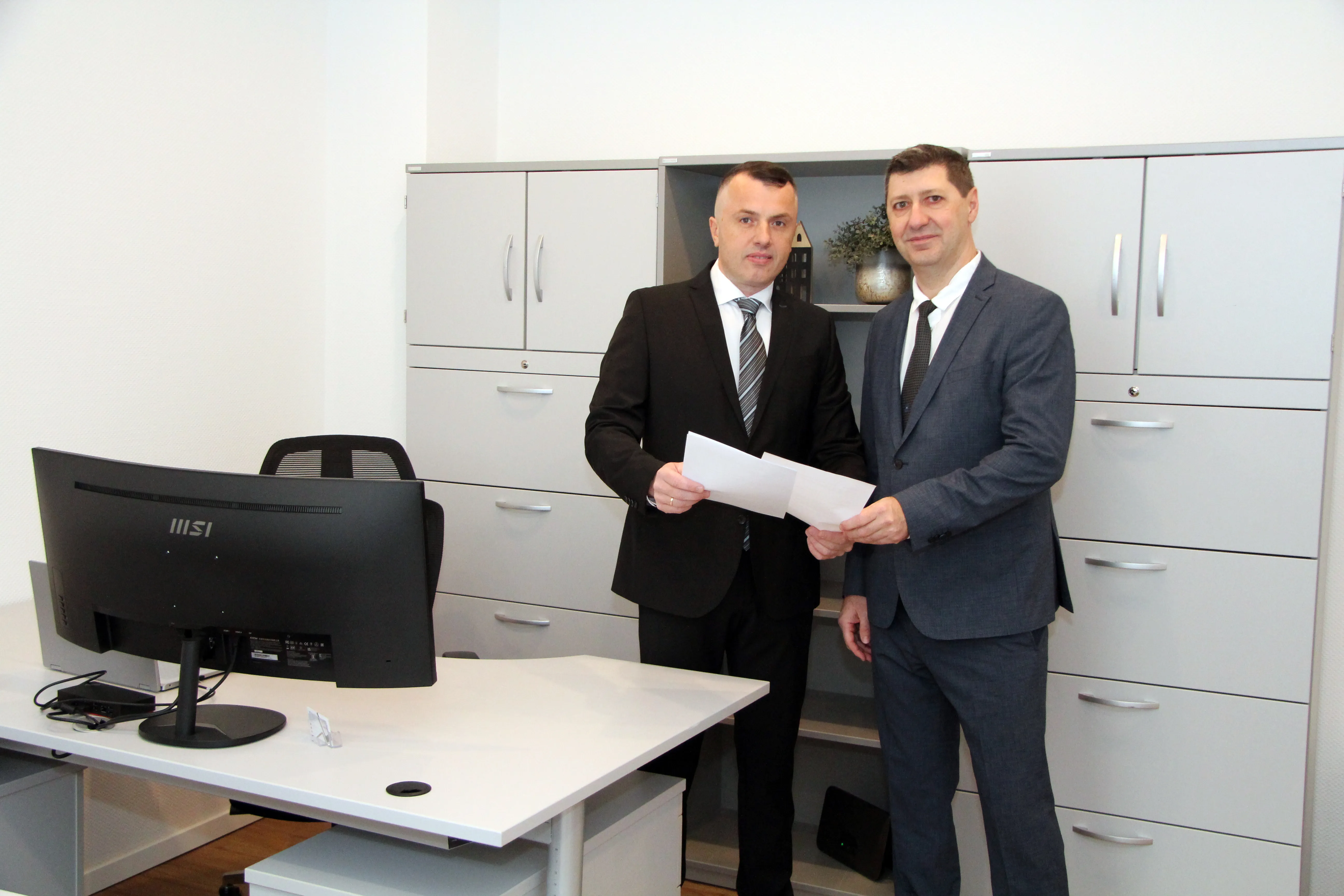 Immobilienrecherche am Monitor